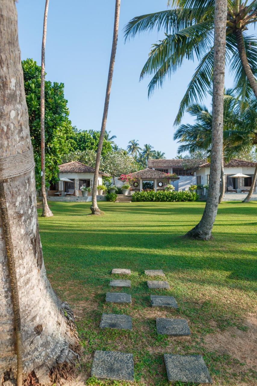 (2500 m²), 4 Schlafzimmer und 4 eigene Badezimmer in Thalpe Habaraduwa Central Exterior foto