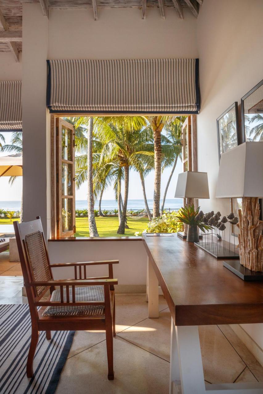 (2500 m²), 4 Schlafzimmer und 4 eigene Badezimmer in Thalpe Habaraduwa Central Exterior foto
