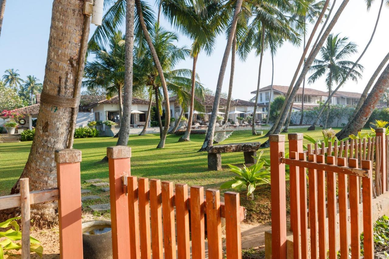 (2500 m²), 4 Schlafzimmer und 4 eigene Badezimmer in Thalpe Habaraduwa Central Exterior foto