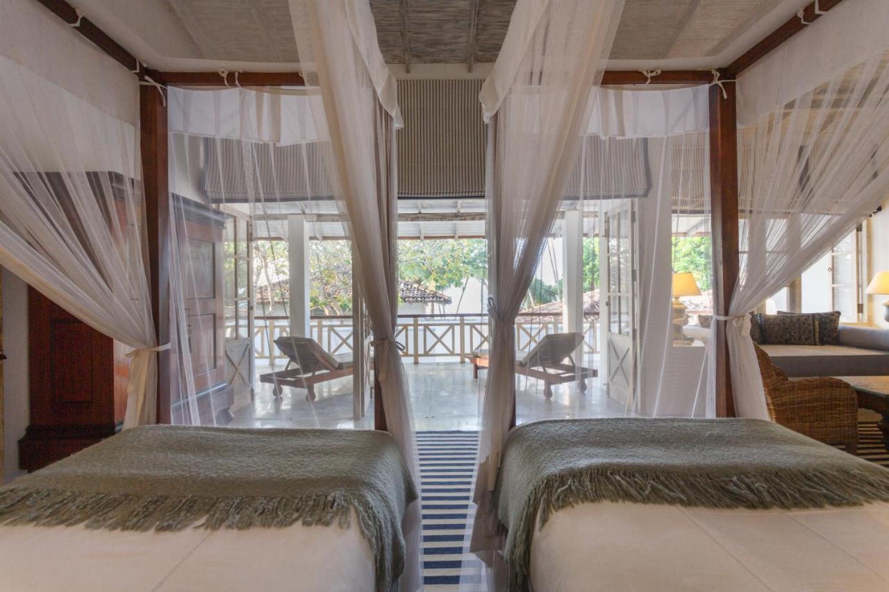 (2500 m²), 4 Schlafzimmer und 4 eigene Badezimmer in Thalpe Habaraduwa Central Exterior foto