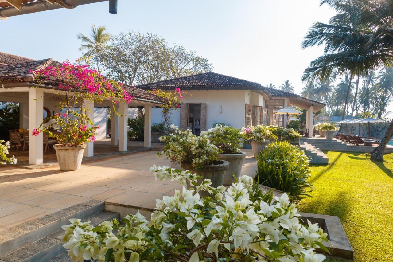 (2500 m²), 4 Schlafzimmer und 4 eigene Badezimmer in Thalpe Habaraduwa Central Exterior foto