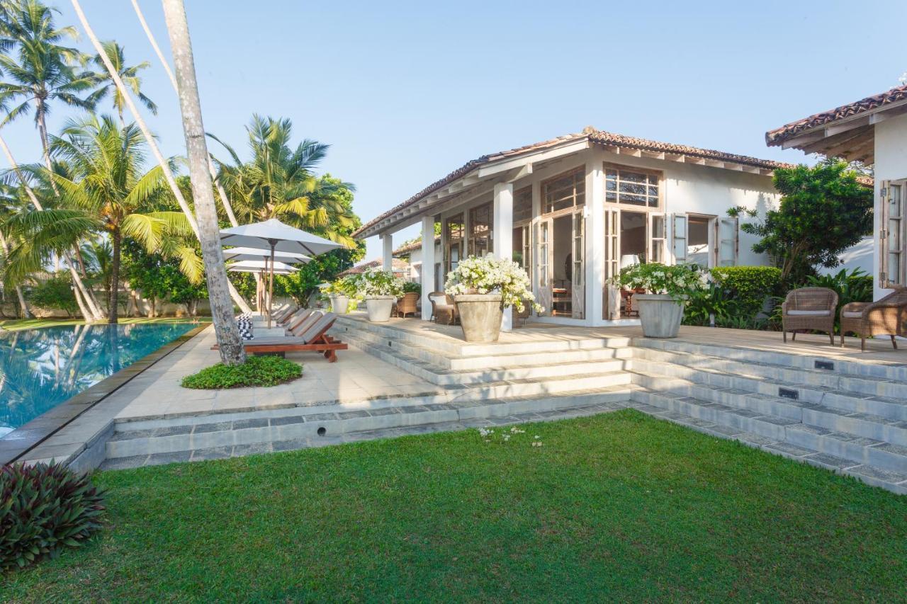 (2500 m²), 4 Schlafzimmer und 4 eigene Badezimmer in Thalpe Habaraduwa Central Exterior foto